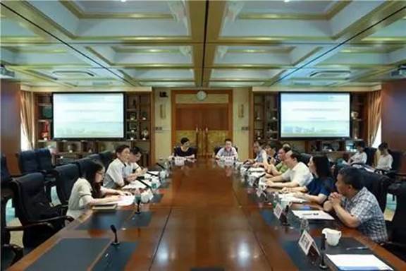 https://mmbiz.qpic.cn/mmbiz_jpg/f33sIPicUqW4bUlbjdPDYEek56y8vDdxVVXgyDFjZMAUXp3CU3xUUG3R4zEFzfB5lZicBvpv5oGzHibibak9qogO1w/640?wx_fmt=jpeg