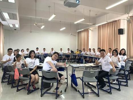 说明: https://mmbiz.qpic.cn/mmbiz_png/f33sIPicUqW64A3M7s10P1zh8lssqLKtiagrxCTbIkVsjCSOxcXrZJ4Tmw8S0vsiaT2gR9uFfWkfvLp0JBEbEGgoQ/640?wx_fmt=png