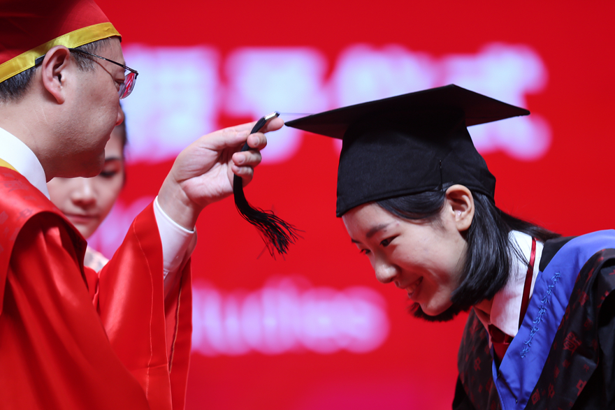 http://www.gdufs.edu.cn/__local/B/97/EB/04170C21192DCB506927FFCF999_36DA6141_877FC.jpg?e=.jpg
